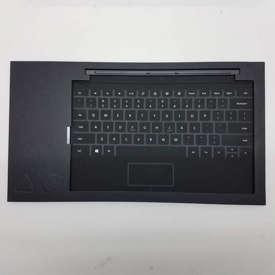 Microsoft Surface RT Model 1516 32GB Tablet in Box with Keyboard image number 4