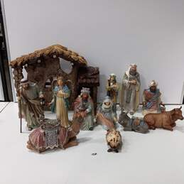 Kirkland Signature 13pc Nativity Set alternative image