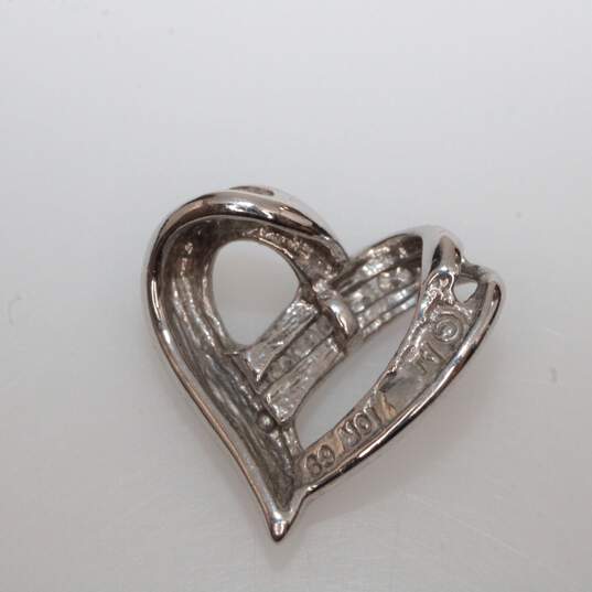 10K White Gold Diamond Accent Heart Pendant image number 2