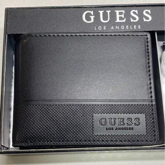 GUESS Black Card Wallet Key Chain Gift Set image number 2