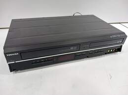 Toshiba VCR and DVD Player Model DVR620KU