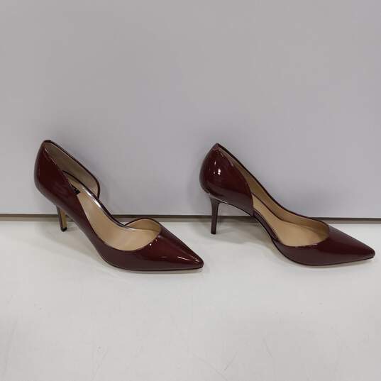 White House Black Market Women's Mulberry Patent Leather Pumps Size 6.5M image number 3