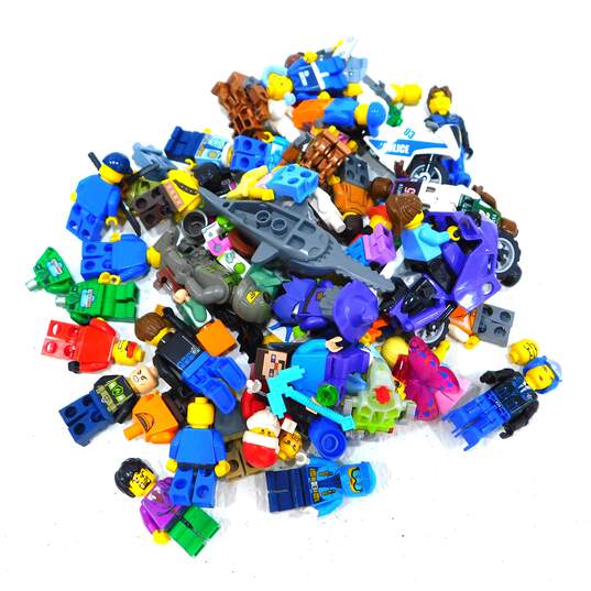 8.8 oz. LEGO MINIFIGURES image number 1