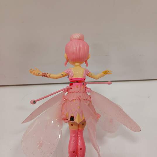 Hatchimals Pixie Crystal Flyers Playset image number 5