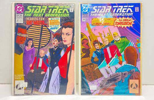 DC Star Trek Comic Book Assortment image number 6