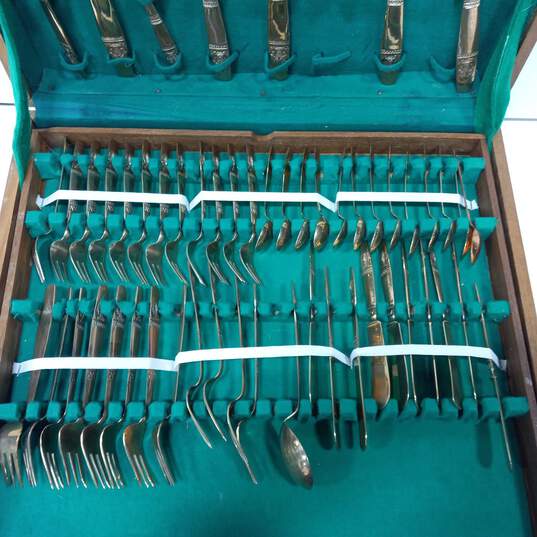 81 Pc James Quality Jewellers Thailand Gold Tone Flatware Set in Wooden Case image number 4