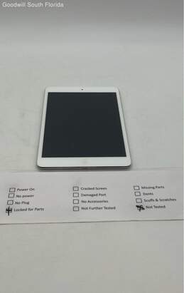 Not Tested Locked For Components Apple Silver iPad Model: A1432 No Power Adapter alternative image