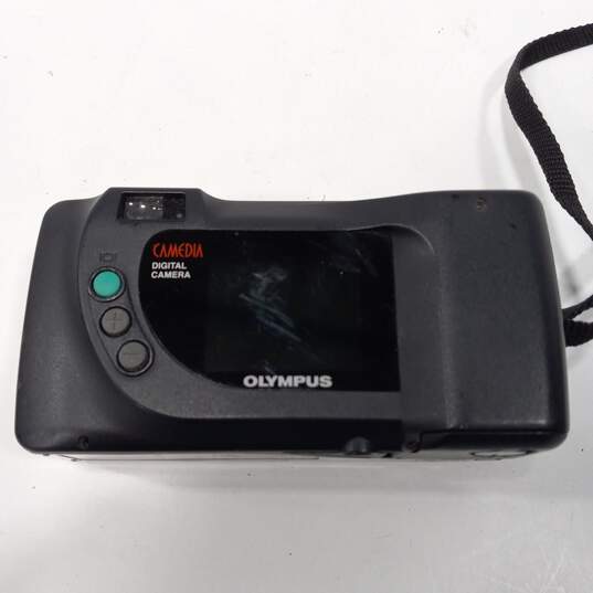 OLYMPUS CAMERA in case image number 3