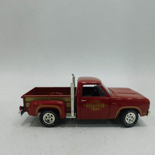 ERTL Dodge Pick Up 1978 Lil Red Express Truck American Muscle 1/18 Diecast image number 6