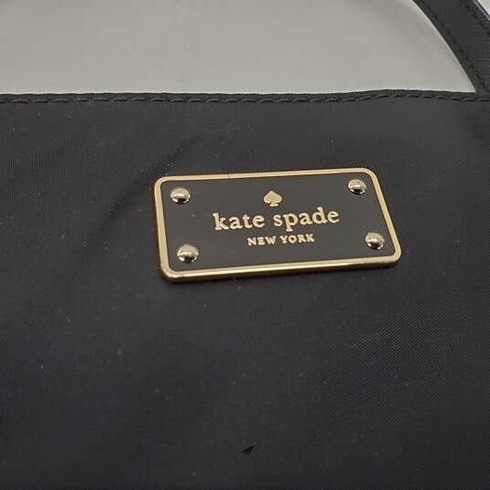 Kate Spade Zipper Closure Crossbody Bags