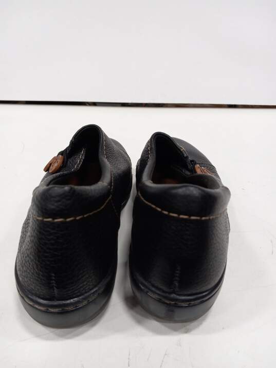 Women's Clarks Evianna Black Leather Loafers Size 10 image number 4