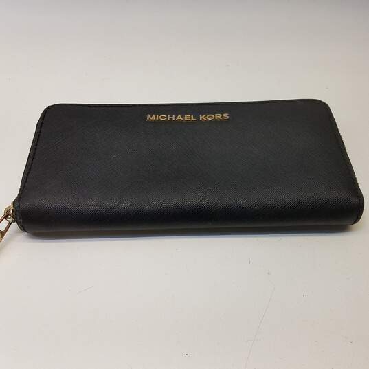 Michael Kors Zip Around Wallet