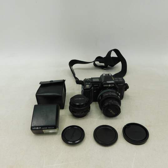Minolta Maxxum 7000 SLR 35mm Film Camera W/ Lenses & Flash image number 1