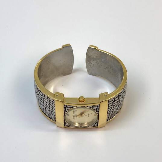 Designer Joan Rivers Classics V377 Analog Round Dial Quartz Wristwatch image number 2