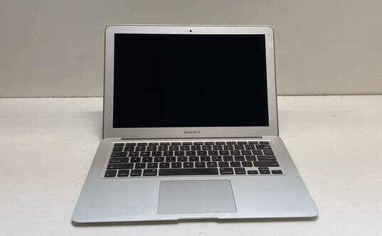 Apple MacBook Air (13", A1466) Wiped image number 2