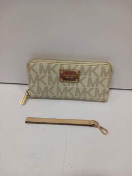 Women's Michael Kors Signature Jet Set Travel Continental Wallet