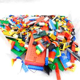 6.4LB Assorted Vintage LEGO + Minifigures Bulk Box