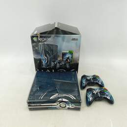 Halo 4 Xbox 360 w/ 2 Controllers