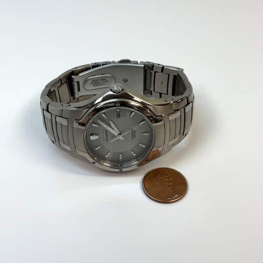 Designer Citizen Citizen Eco Drive E111-K002141 Silver Dial Quartz Wristwatch image number 3