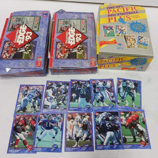 Lot of Assorted Sports Trading Cards image number 5