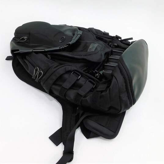 Oakley Kitchen Sink Tactical Field Riding Nylon Backpack Black image number 5