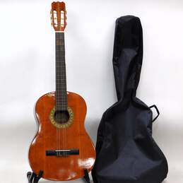 Hondo Brand H307 Model Wooden Classical Acoustic Guitar w/ Soft Gig Bag