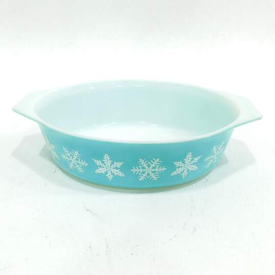 Vintage Pyrex Turquoise Blue Snowflake 2.5 Qt. Casserole Dish No Lid image number 1