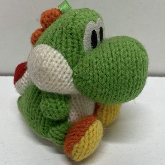 Nintendo "Yoshi's Wooly World" Amiibo - Green Yarn Yoshi image number 2