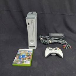 Microsoft Xbox 360 Video Game Console w/Cables, Controller and Game