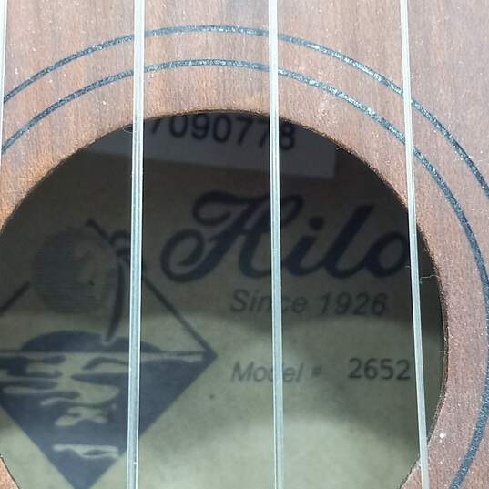 Buy the Hilo 2652 Deluxe Soprano Ukulele in Case