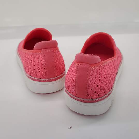 UGG Caplan Slip-On Strawberry Metallic Knit Sneakers Big Kids' Size 4 image number 4