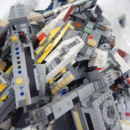 5.2 lbs. LEGO Star Wars Bulk Box alternative image