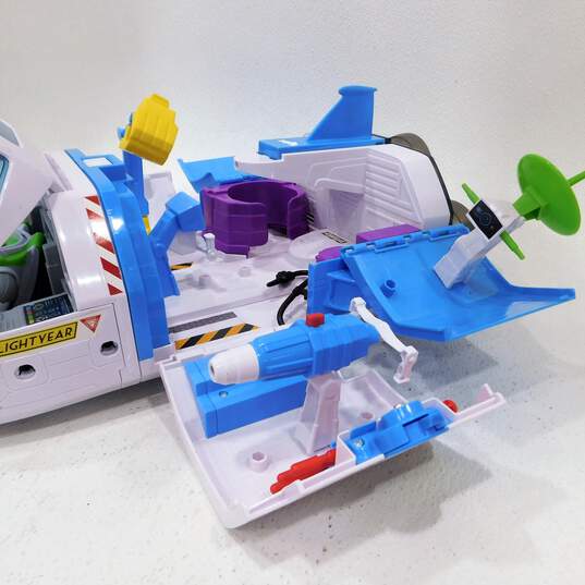 2019 Disney Pixar Toy Story Buzz Lightyear & Star Command Playset image number 11