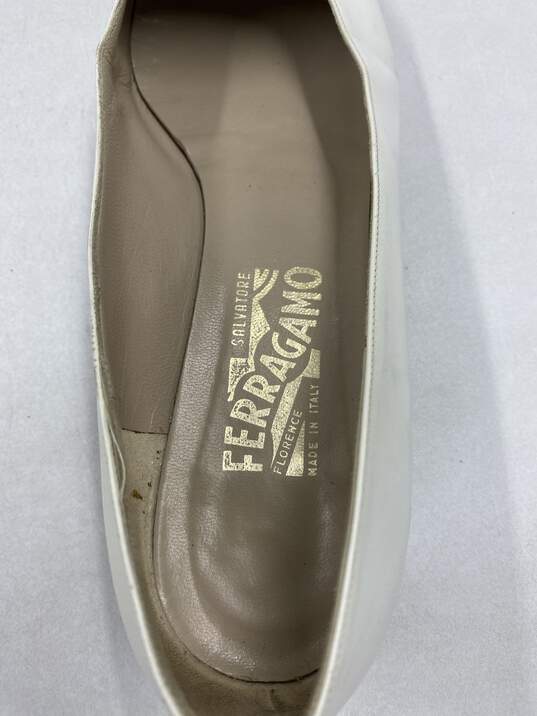 Authentic Salvatore Feragamo White Leather Pump W 10 image number 5