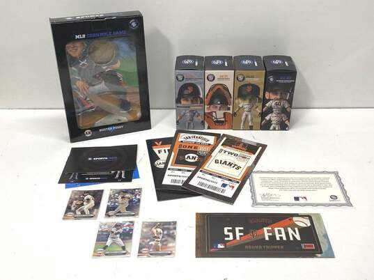 San Francisco Giants Sports Crate - Assorted Collectibles image number 1