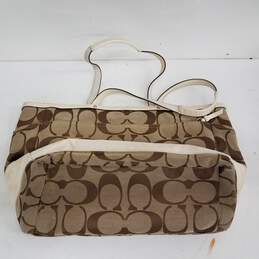 Coach Signature Tote alternative image