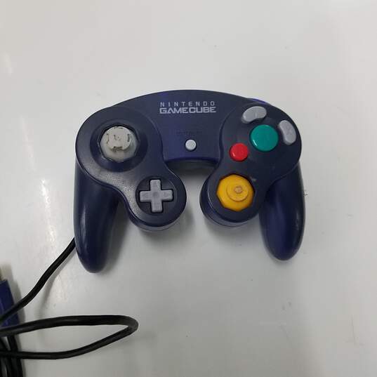 Nintendo GameCube Controller for Parts and Repair image number 1