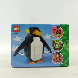 LEGO 40498 Christmas Penguin Sealed alternative image