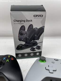 Powers On Use For Parts 2 Xbox One Wireless Controllers & Charging Dock alternative image