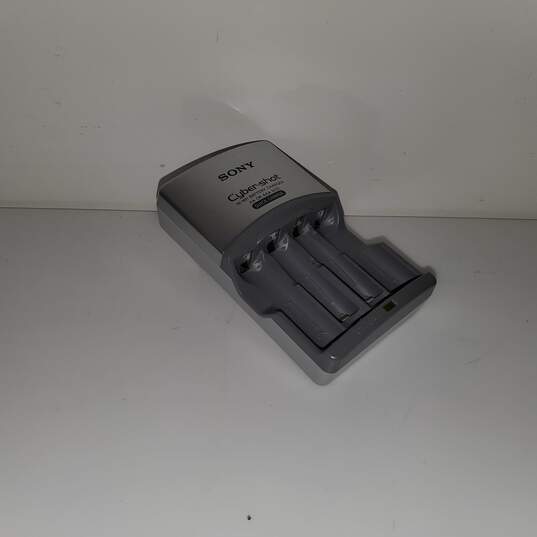 Untested P/R Sony Cyber-shot BC-CSQ Ni-MH Charger for AA or AAA Rechargeable image number 1