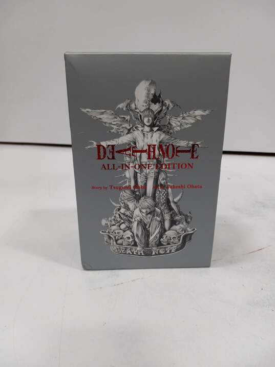 Death Note All-in-One Edition image number 1