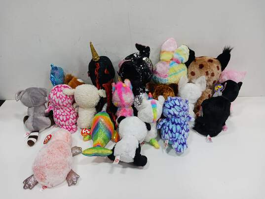 4 Pound Bundle of Assorted Beanie Babies image number 4