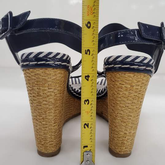 Charles By Charles David Tapia Women Wedge Heels Platform Sandals Size 8.5M image number 4