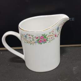 Set of 8 Vintage Farberware Monaco 3111 Floral Tea Cups & Creamer alternative image