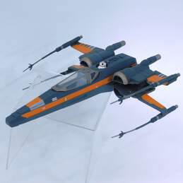 Star Wars Force Awakens Poe’s X-Wing Fighter alternative image