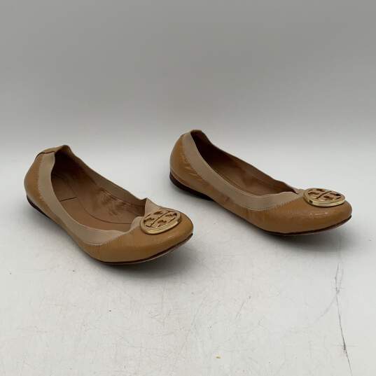 Tory Burch Womens Ballet Flat Shoes Round Toe Slip-On Beige Gold Leather Size 7 image number 1