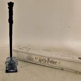 Harry Potter Wizarding World Wand w/Stand