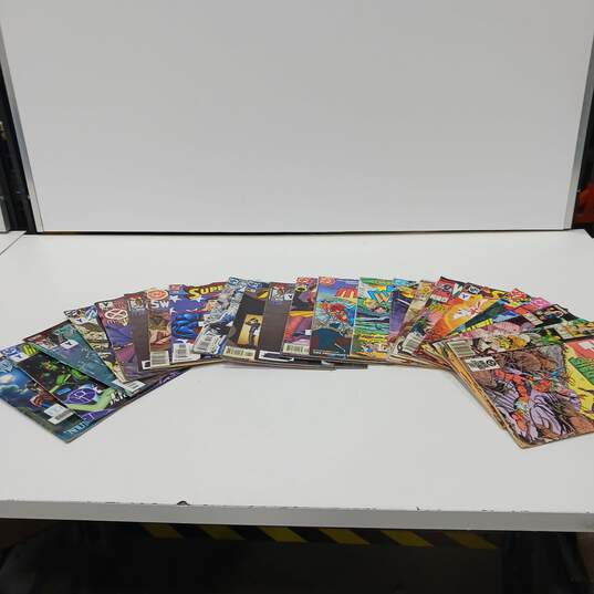 Lot of 25 Assorted DC and Marvel Comic Books image number 1