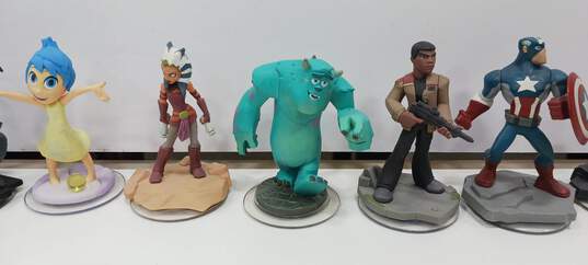 Bundle of 10Assorted Disney Infinity Figures image number 3