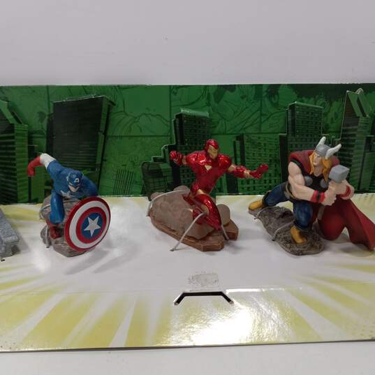 7PC Disney Marvel Assorted Comic Avengers Action Figures image number 3